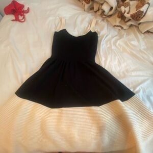 Kate Spade Black and Cream Dress

please message before buying!!
